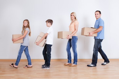 Packing fragile household items for a Knightsbridge home move